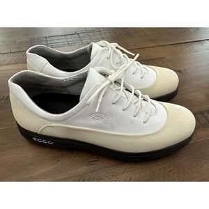 New! Womens ECCO Ivory And White Golf Shoes. Size 40 Golf Shoes (sz 9.5) Women's